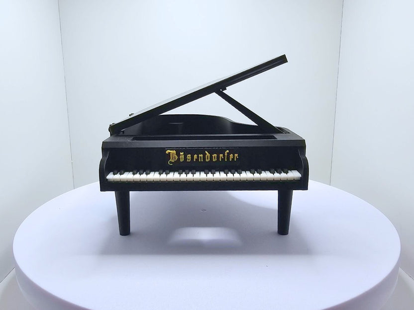 เปียโนกรงแกรนมินิสีดำ Bösendorfer คีย์บอร์ดขาวดำ โปรโตไทป์พิมพ์ 3D