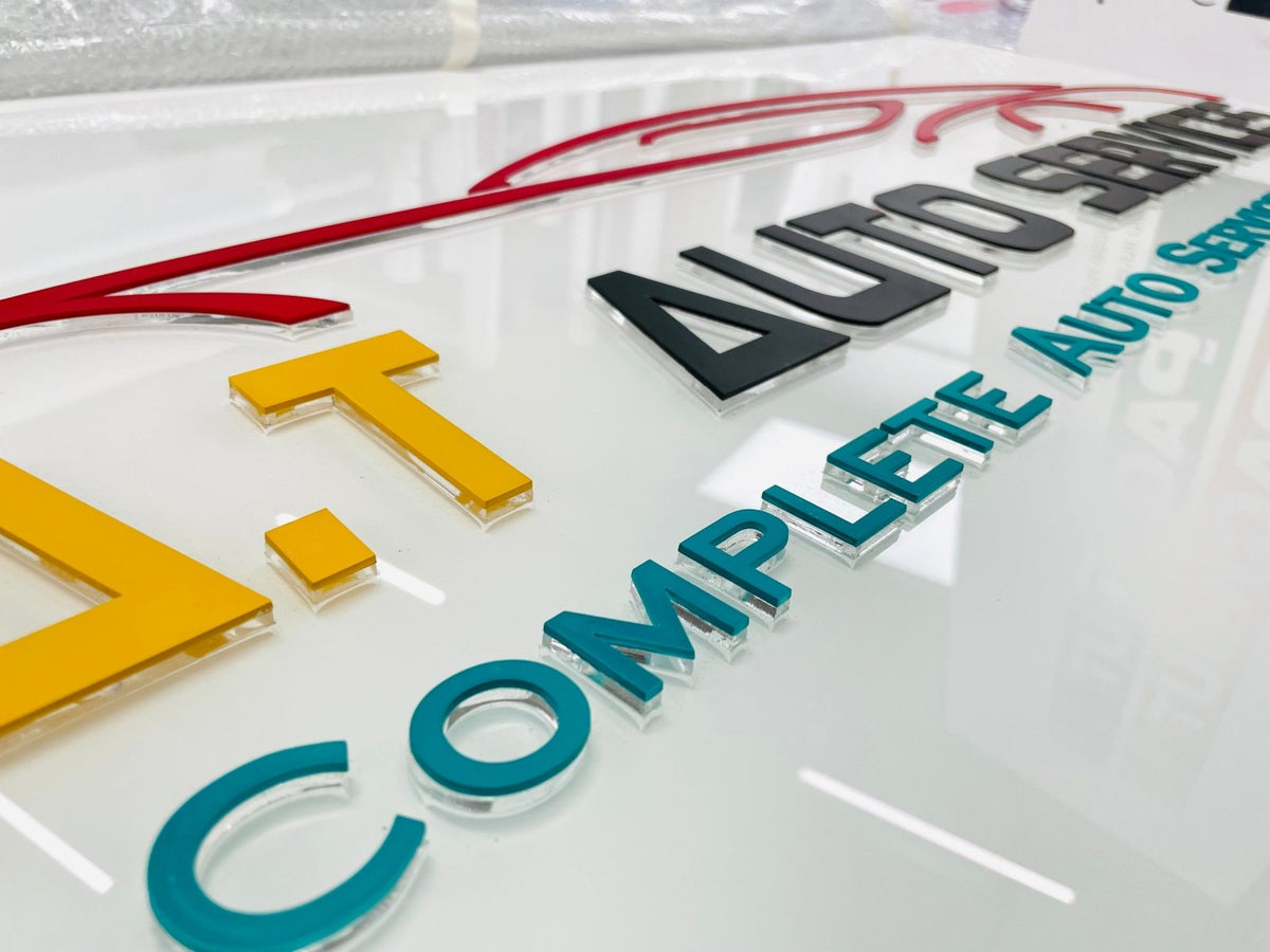 ป้ายอะคริลิคนูน ขอบใส ดีไซน์หรูหรา พิมพ์คมชัด แข็งแรงทนทาน เหมาะสำหรับป้ายบริษัท ป้ายร้านค้า และงานตกแต่งอาคาร