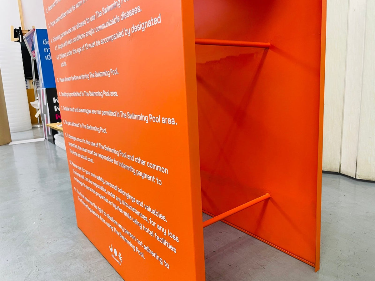 ป้ายตั้งคาเฟ่ และป้ายตั้งหน้าร้าน ดีไซน์สวยสะดุดตา พิมพ์คมชัด เหมาะสำหรับโปรโมชัน เมนู และดึงดูดลูกค้าหน้าร้าน