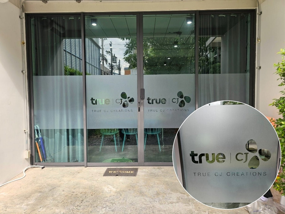 สติ๊กเกอร์ฝ้าฟู่ซุ่น กันแสง ลวดลายสวยงาม เหมาะสำหรับออฟฟิศ ร้านอาหาร และงานตกแต่งกระจก