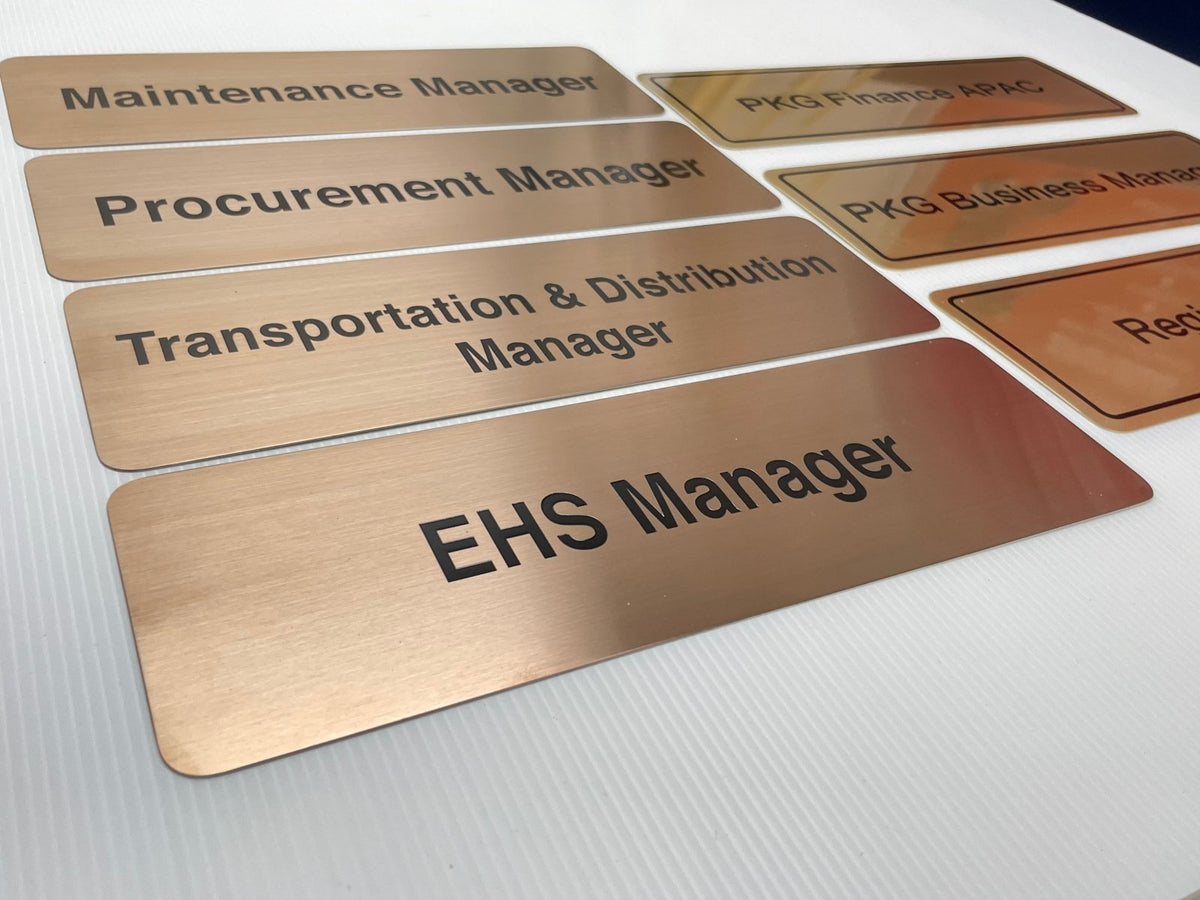 ป้ายสแตนเลสคอปเปอร์ใหม่ แฮร์ไลน์ ดีไซน์หรู แข็งแรง ทนทาน เหมาะสำหรับป้ายบริษัทและอาคารพาณิชย์