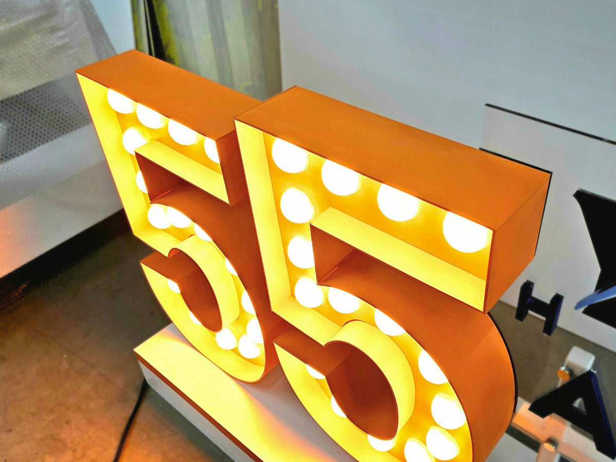 ป้ายไฟปิงปอง LED Bulb ให้แสงสวยคลาสสิก ดึงดูดสายตา เหมาะสำหรับร้านอาหาร คาเฟ่ งานอีเวนต์ และป้ายโปรโมชัน