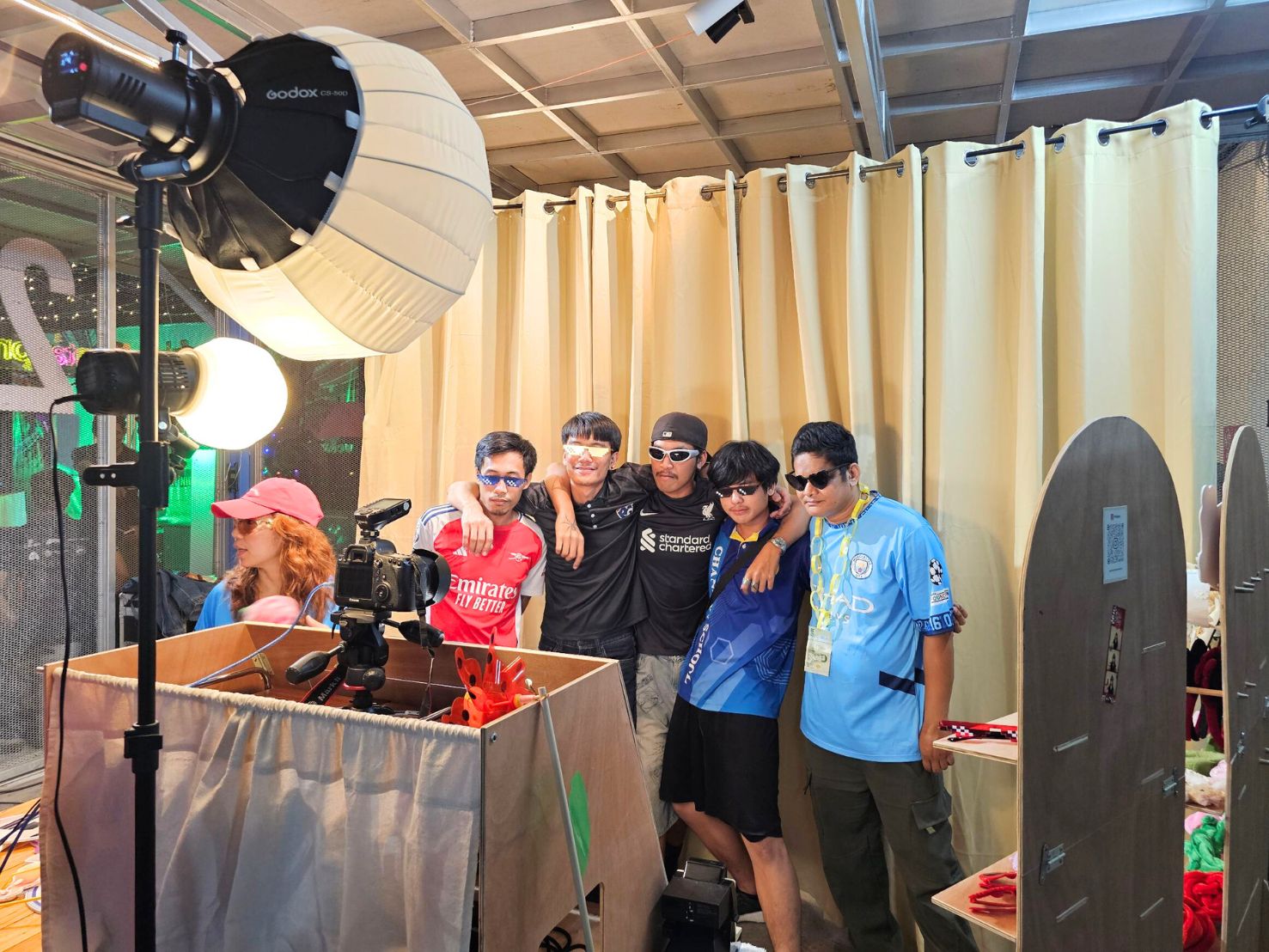 PICKPIC Photobooth โฟโต้บูทงานแต่ง ถ่ายรูปคู่บ่าวสาวและแขกในงาน