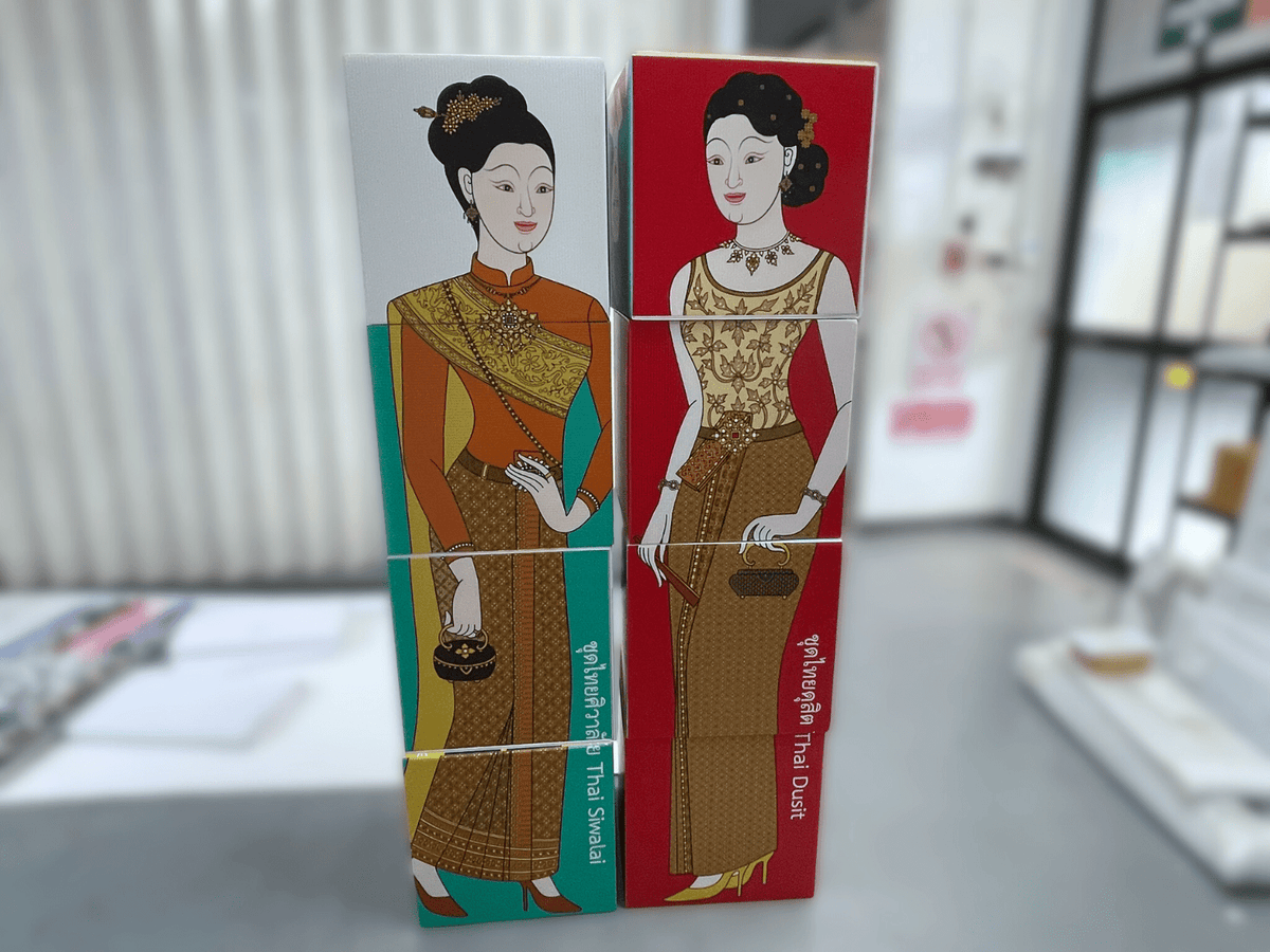 กล่องลูกเต๋า กล่องฟิวเจอร์บอร์ดทรงลูกเต๋า พิมพ์คมชัด เหมาะสำหรับงานอีเวนต์ และดิสเพลย์สินค้า