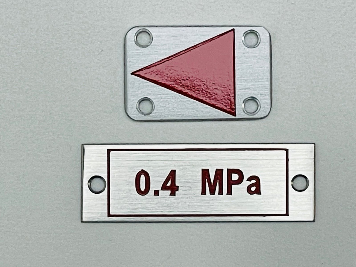 ป้ายเนมเพลท เนมแทก และป้ายกัดกรดเซาะร่อง ตัวอักษรคมชัด ทนทาน เหมาะสำหรับป้ายชื่อบริษัท เครื่องจักร และงานอุตสาหกรรม