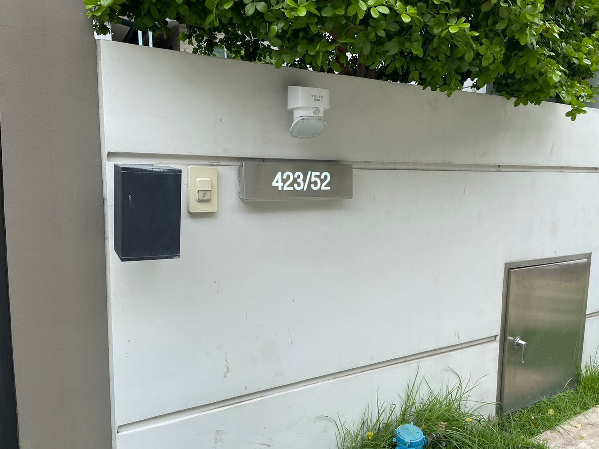 ป้ายบ้านเลขที่ และป้ายเลขที่ห้อง พิมพ์คมชัด ดีไซน์หรูหรา ทนทาน เหมาะสำหรับบ้าน อาคารชุด คอนโด และสำนักงาน