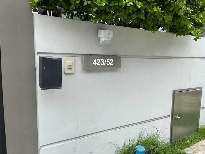 ป้ายบ้านเลขที่ และป้ายเลขที่ห้อง พิมพ์คมชัด ดีไซน์หรูหรา ทนทาน เหมาะสำหรับบ้าน อาคารชุด คอนโด และสำนักงาน