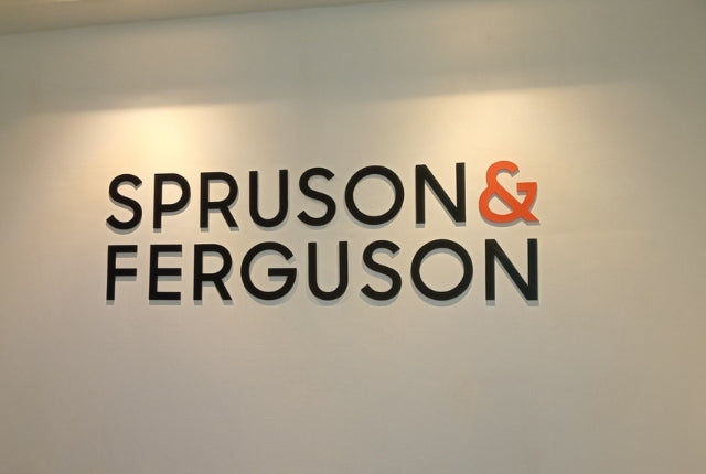 ป้ายอะคริลิคติดผนัง และอะคริลิคตัวอักษร พิมพ์คมชัด ดีไซน์หรูหรา เหมาะสำหรับป้ายบริษัท ร้านค้า และงานตกแต่งอาคาร