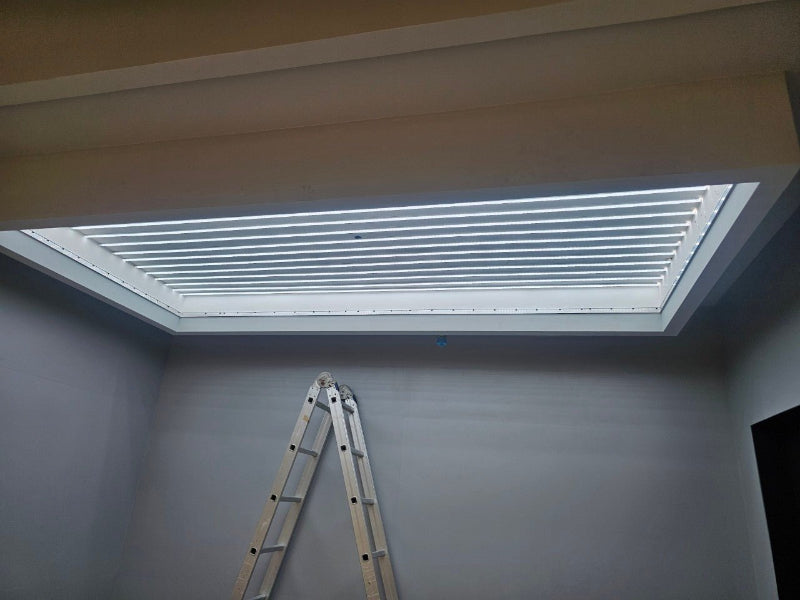 ฝ้ากล่องไฟผ้าบารีซอล Barrisol Stretched Ceiling กระจายแสงนุ่มนวล ดีไซน์หรูหรา เหมาะสำหรับออฟฟิศ ห้างสรรพสินค้า และโชว์รูม