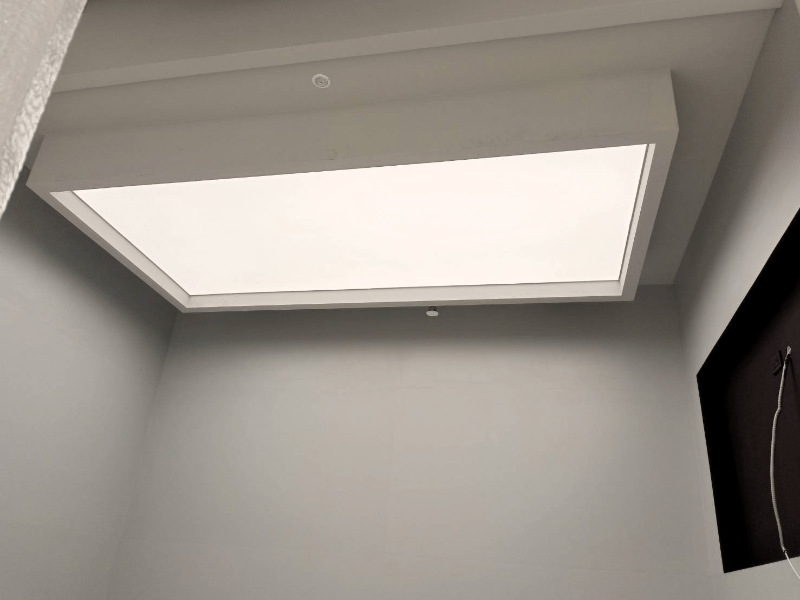 ฝ้ากล่องไฟผ้าบารีซอล Barrisol Stretched Ceiling กระจายแสงนุ่มนวล ดีไซน์หรูหรา เหมาะสำหรับออฟฟิศ ห้างสรรพสินค้า และโชว์รูม