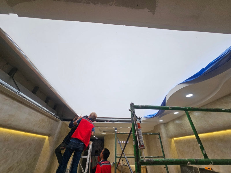 ฝ้ากล่องไฟผ้าบารีซอล Barrisol Stretched Ceiling กระจายแสงนุ่มนวล ดีไซน์หรูหรา เหมาะสำหรับออฟฟิศ ห้างสรรพสินค้า และโชว์รูม
