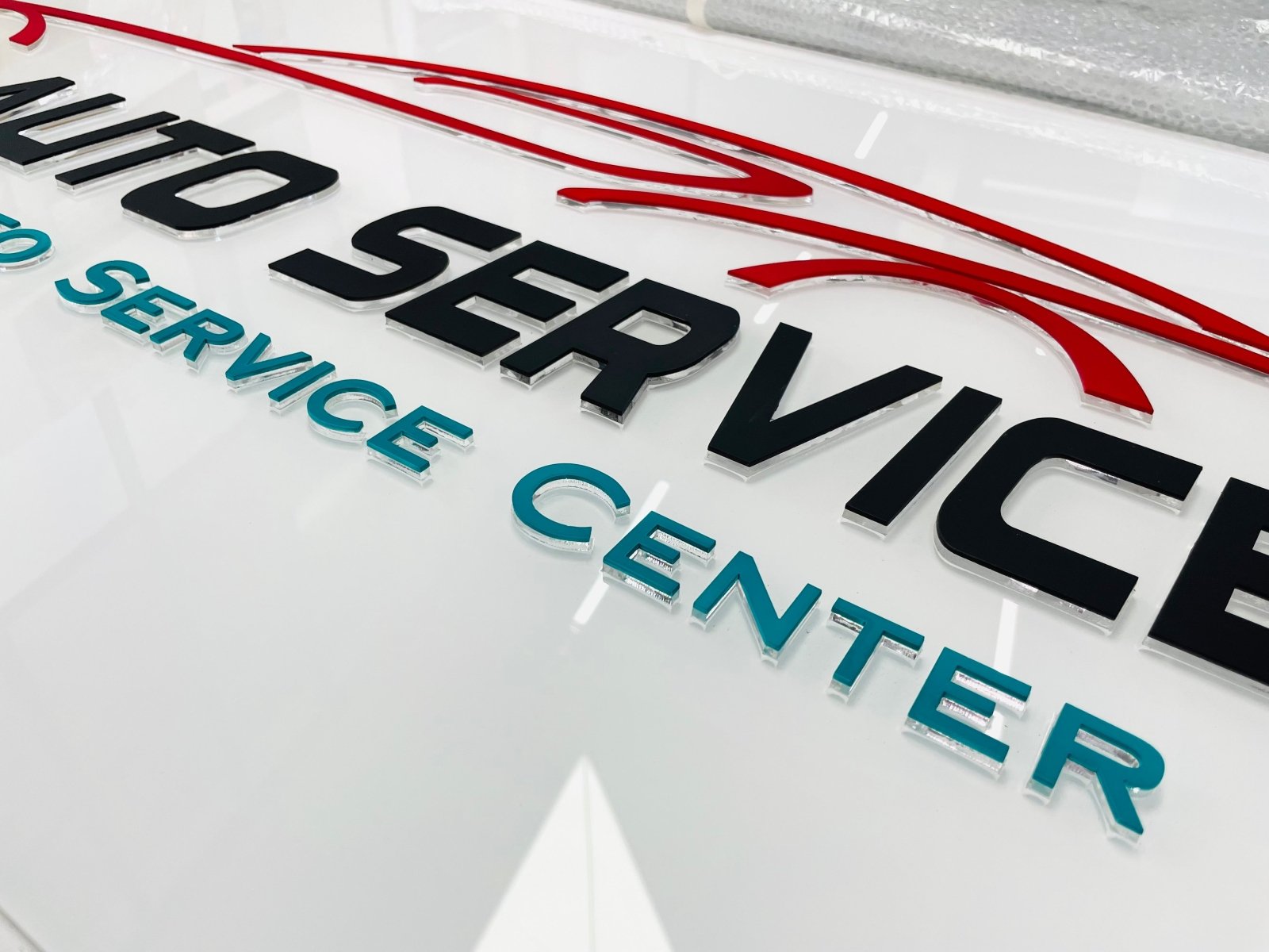 ป้ายองค์กร ดีไซน์เรียบหรู สื่อความน่าเชื่อถือ เหมาะสำหรับบริษัท สมาคม และสถาบันการศึกษา