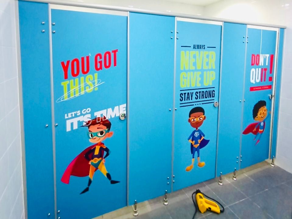 สติ๊กเกอร์ไดคัทติดผนัง พิมพ์คมชัด สีสดใส เหมาะสำหรับงานตกแต่งร้านค้า ออฟฟิศ และงานโฆษณา