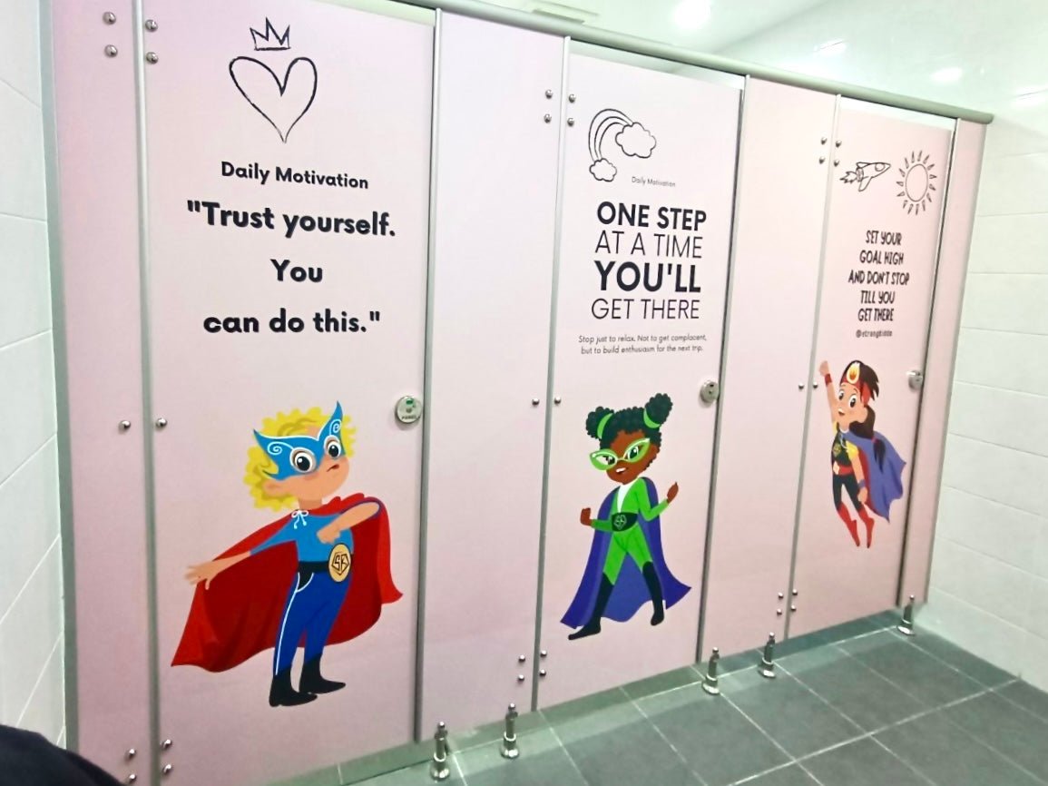 สติ๊กเกอร์ไดคัทติดผนัง พิมพ์คมชัด สีสดใส เหมาะสำหรับงานตกแต่งร้านค้า ออฟฟิศ และงานโฆษณา