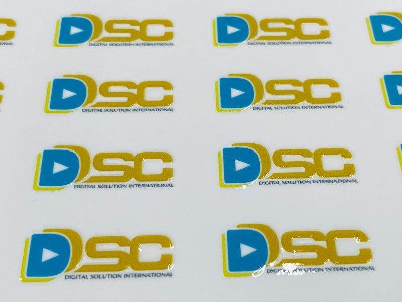 สติ๊กเกอร์ยูวี สกรีนติดสินค้า พิมพ์คมชัด ทนทาน กันน้ำ เหมาะสำหรับฉลากสินค้าและบรรจุภัณฑ์