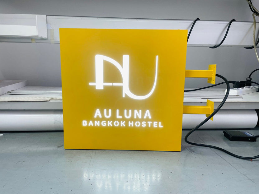 ป้ายกล่องไฟฉลุหน้า แสงไฟสวยโดดเด่น ดีไซน์พิเศษ เหมาะสำหรับป้ายร้านค้าและงานโฆษณา