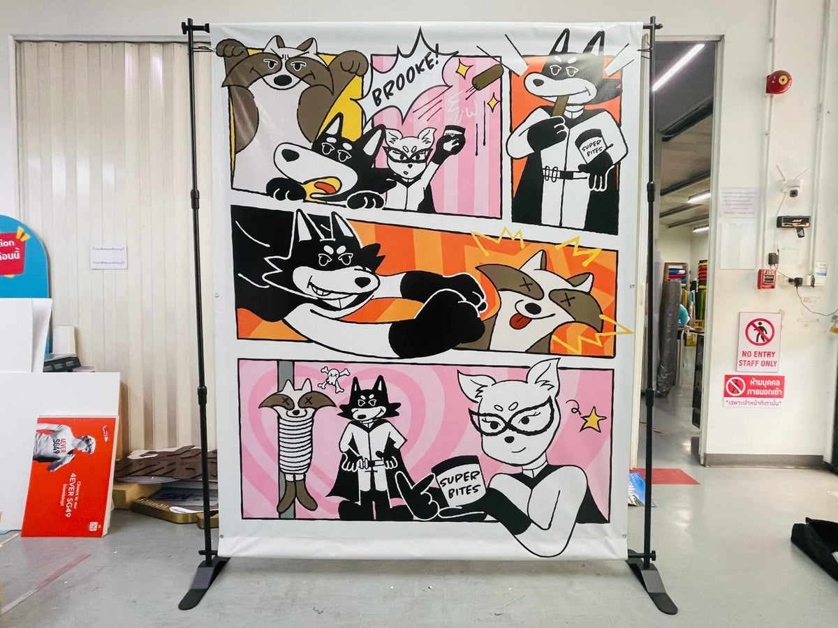 แบคดรอปไวนิล Vinyl Backdrop พิมพ์คมชัด สีสด ทนแดดฝน เหมาะสำหรับงานอีเวนต์ งานถ่ายภาพ และงานโปรโมชันต่าง ๆ