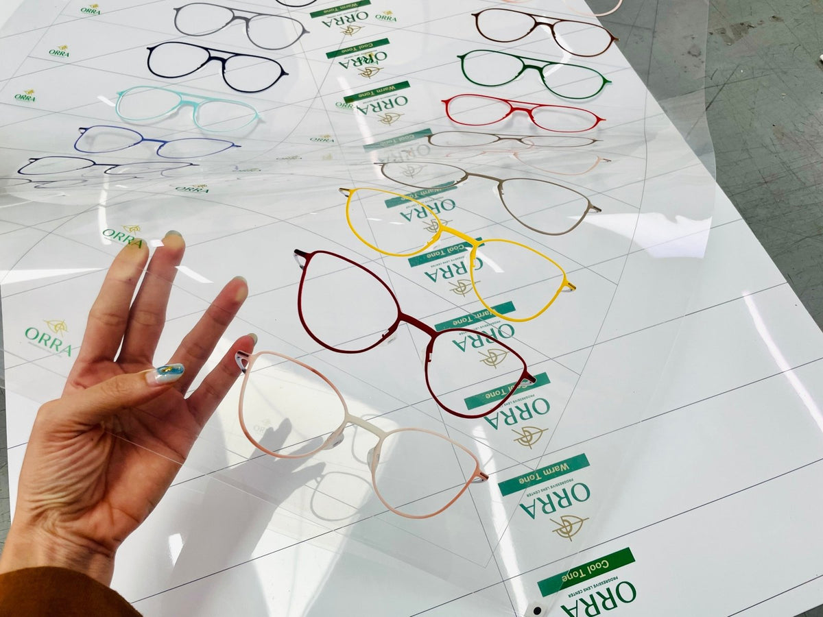 พิมพ์แผ่นใส พิมพ์พลาสติกใส และป้ายพลาสติก พิมพ์คมชัด ทนทาน โปร่งใส เหมาะสำหรับงานป้าย งานตกแต่ง และบรรจุภัณฑ์สินค้า