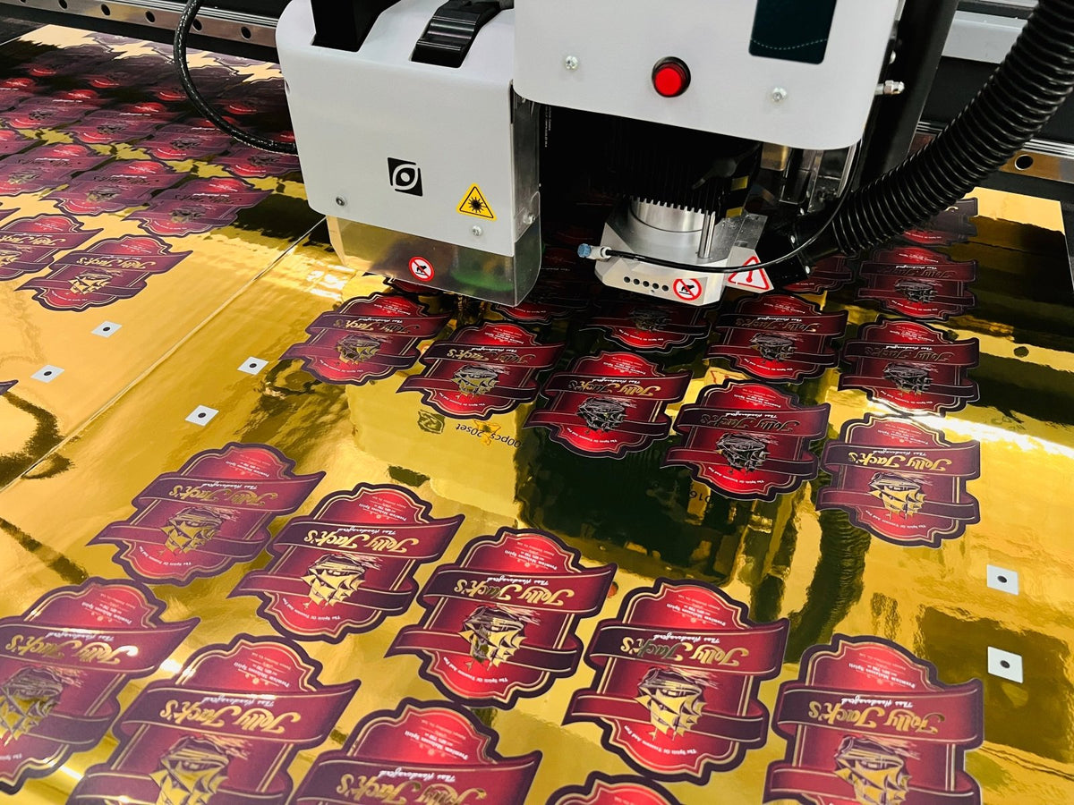 สติ๊กเกอร์สีทอง และสติ๊กเกอร์สีเงิน พิมพ์หรูหรา เพิ่มมูลค่าสินค้า เหมาะสำหรับฉลากบรรจุภัณฑ์ งานพรีเมียม และงานตกแต่ง