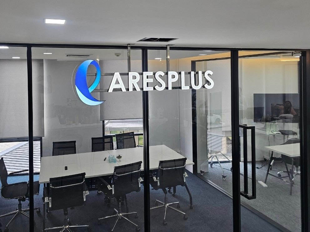 ป้ายบริษัทไฟออกหน้า สว่างชัดเจน ดีไซน์โดดเด่น เหมาะสำหรับองค์กร ร้านค้า และอาคารสำนักงาน