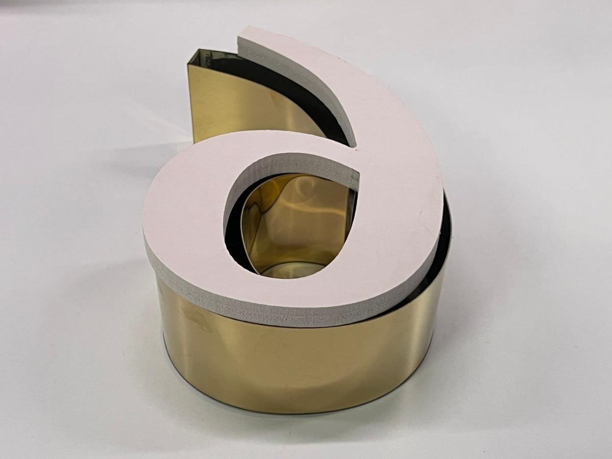 ป้ายตัวอักษรสแตนเลส Stainless Steel Letter Signage หรูหรา แข็งแรง ทนทาน เหมาะสำหรับป้ายบริษัท อาคาร และงานตกแต่ง