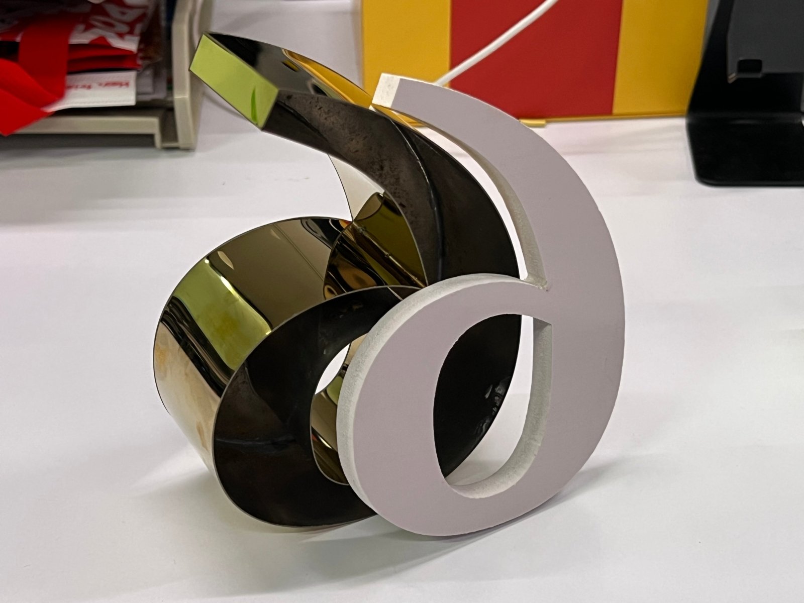 ป้ายตัวอักษรสแตนเลส Stainless Steel Letter Signage หรูหรา แข็งแรง ทนทาน เหมาะสำหรับป้ายบริษัท อาคาร และงานตกแต่ง