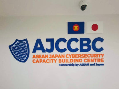 acrylic name plate on the wall : Professional and Stylish Identification