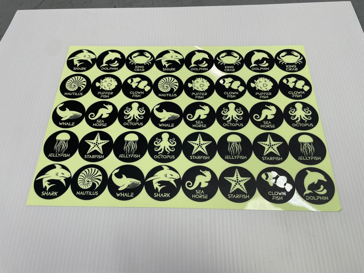 สติ๊กเกอร์เรืองแสง พรายน้ำ Glow in the Dark Sticker มองเห็นชัดในที่มืด เหมาะสำหรับงานตกแต่ง ป้ายความปลอดภัย และงานดีไซน์