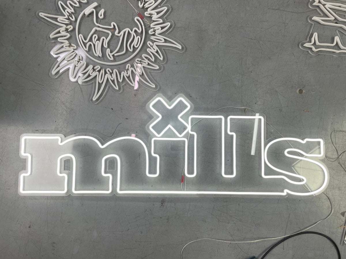 ป้ายไฟนีออน Neon Sign สีสันสดใส ดัดโค้งตามแบบ สวยงามสะดุดตา เหมาะสำหรับร้านอาหาร คาเฟ่ บาร์ และงานตกแต่ง