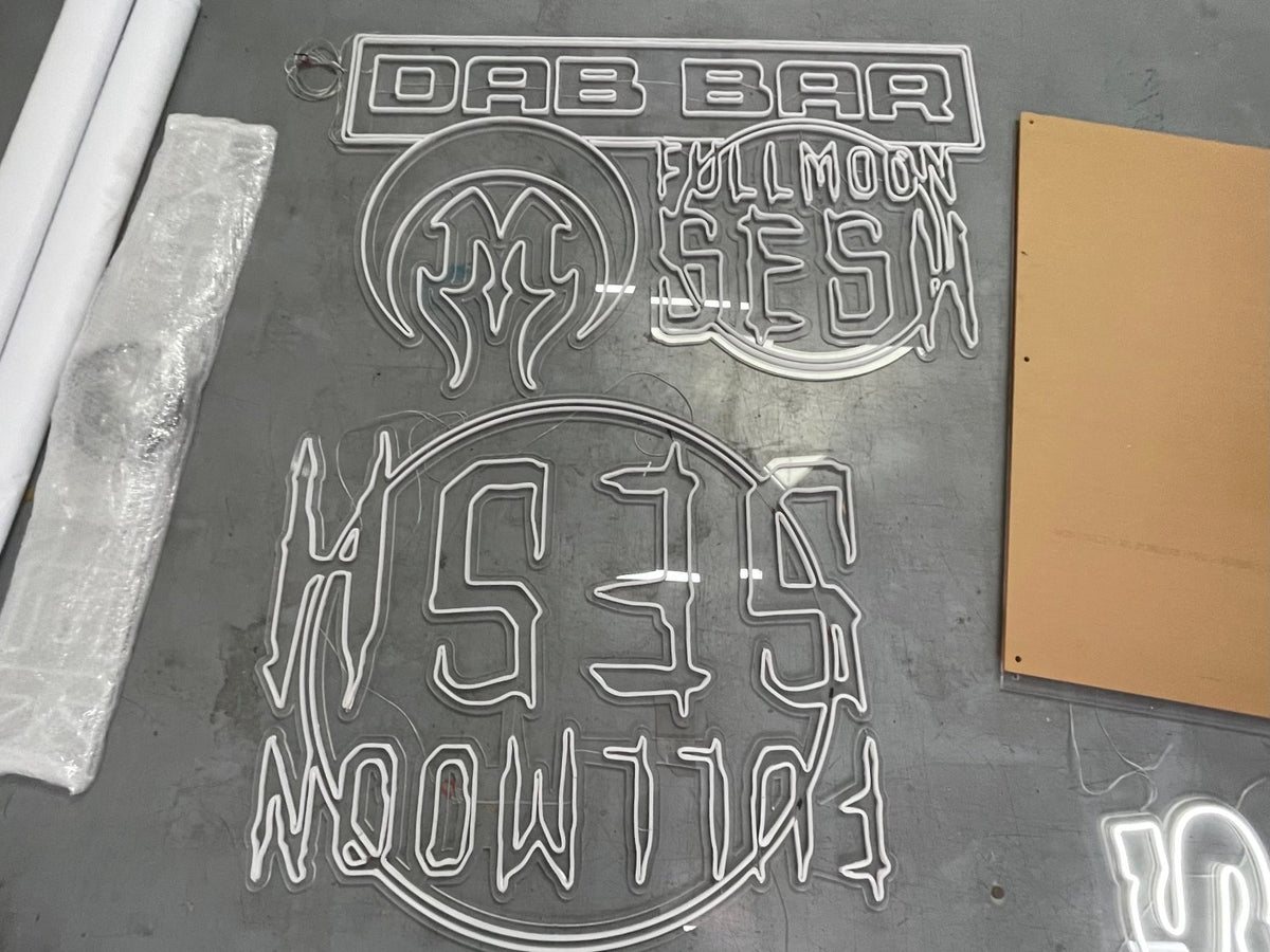 ป้ายไฟนีออน Neon Sign สีสันสดใส ดัดโค้งตามแบบ สวยงามสะดุดตา เหมาะสำหรับร้านอาหาร คาเฟ่ บาร์ และงานตกแต่ง