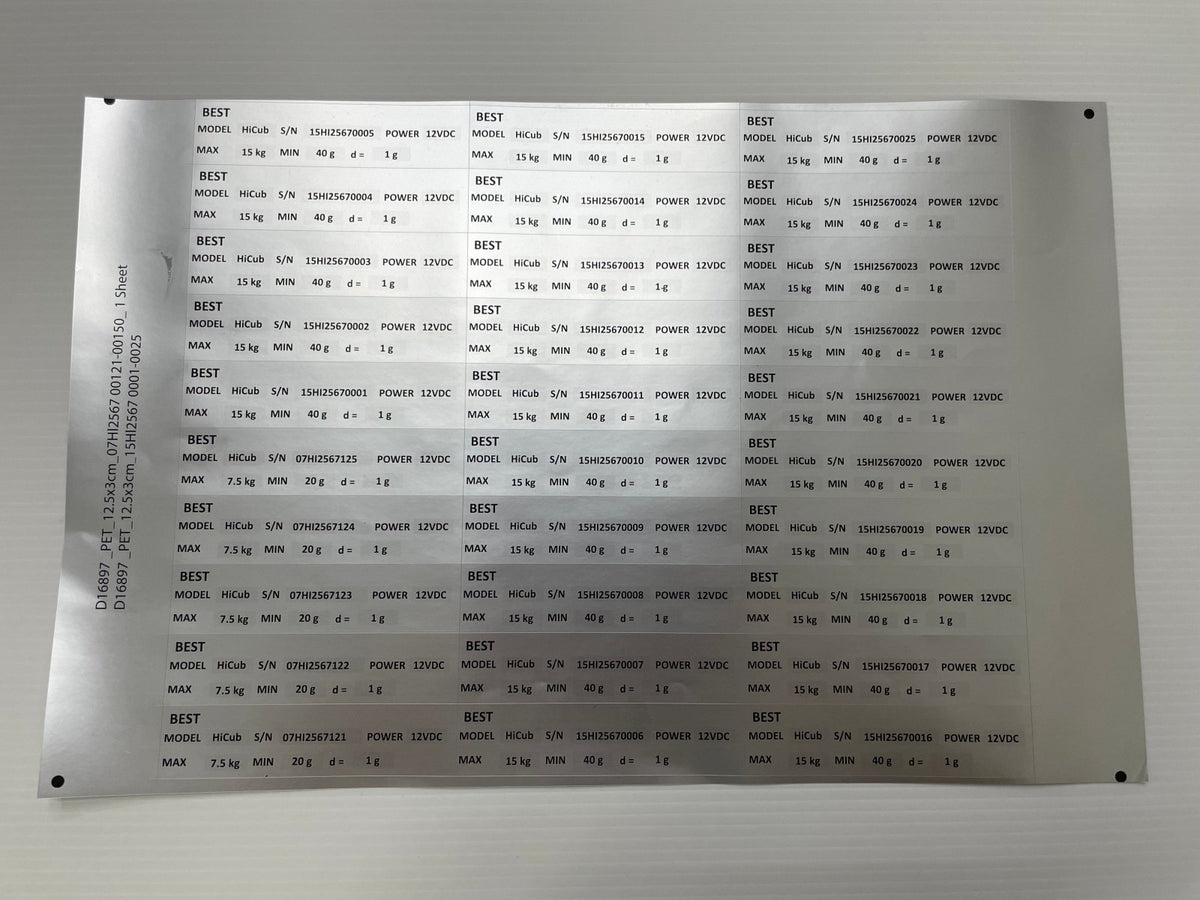 สติ๊กเกอร์ PET Metalized Sticker เงาเมทัลลิก พิมพ์คมชัด เหมาะสำหรับฉลากสินค้าและงานตกแต่ง