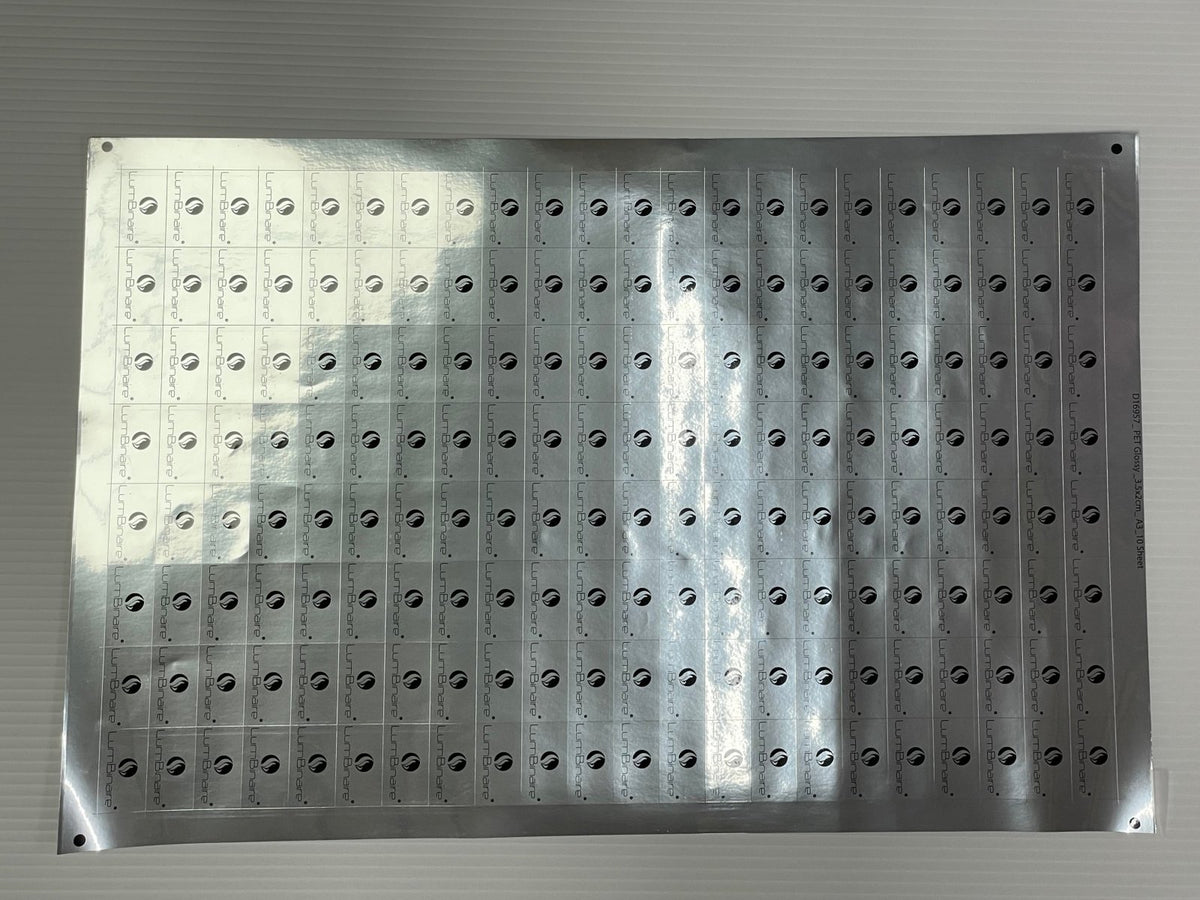 สติ๊กเกอร์ PET Metalized Sticker เงาเมทัลลิก พิมพ์คมชัด เหมาะสำหรับฉลากสินค้าและงานตกแต่ง