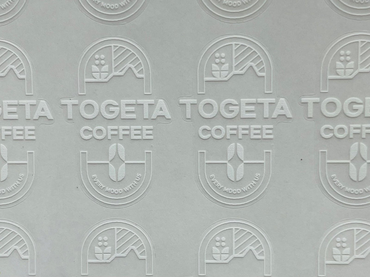 สติ๊กเกอร์ใส สติ๊กเกอร์ฉลากสินค้าใส พิมพ์คมชัด ติดแนบเนียน เหมาะสำหรับบรรจุภัณฑ์ สินค้า เครื่องสำอาง และงานโปรโมชัน