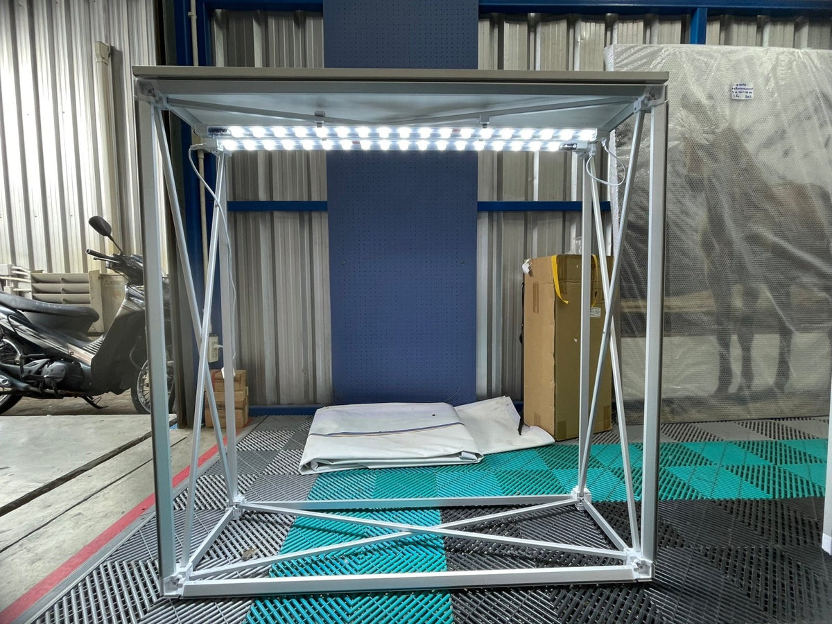 แบคดรอปผ้าไฟ LED โครงแกงการู น้ำหนักเบา ติดตั้งง่าย เหมาะสำหรับงานอีเวนต์และนิทรรศการ