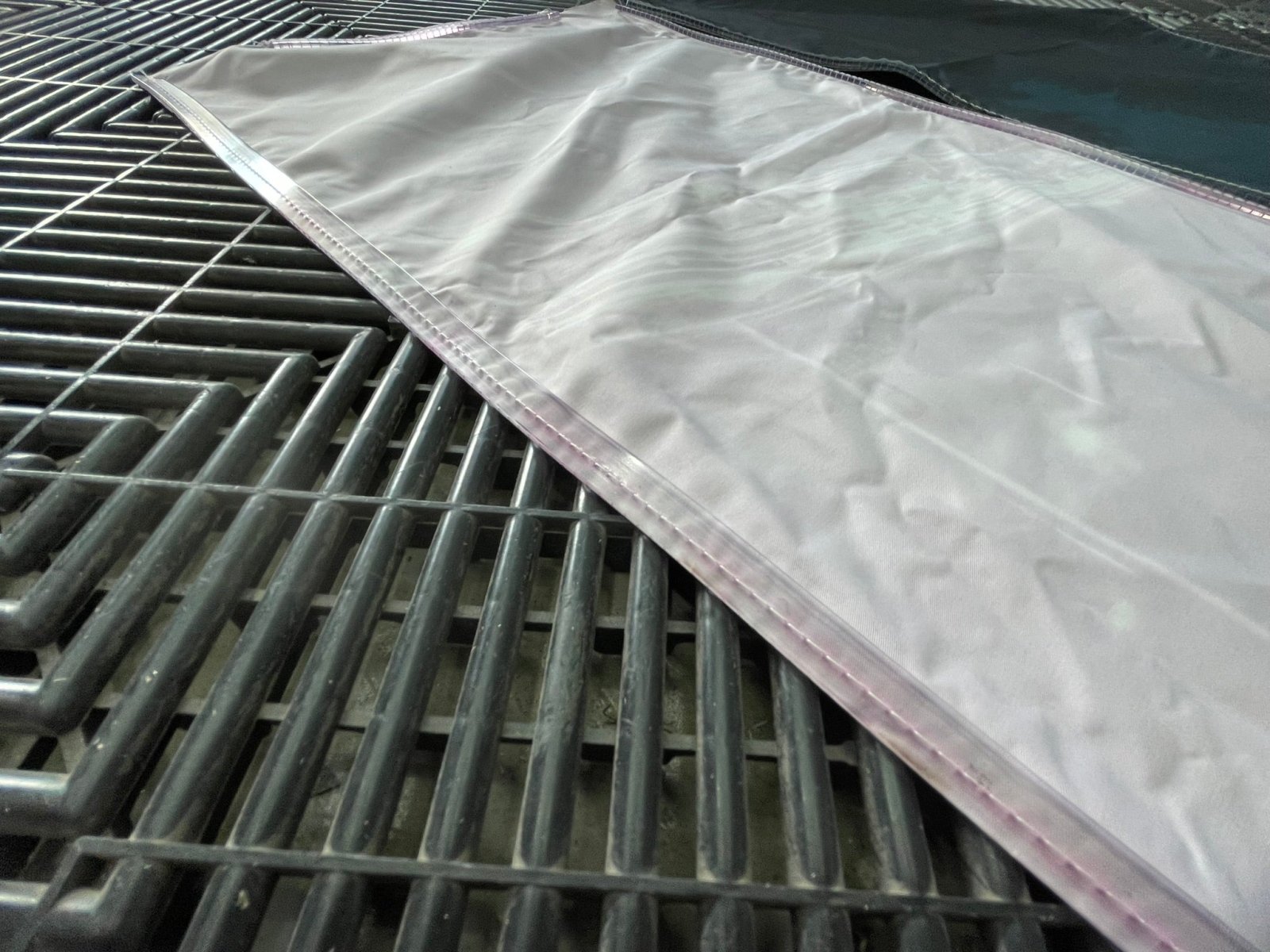 แบคดรอปผ้าไฟ LED โครงแกงการู น้ำหนักเบา ติดตั้งง่าย เหมาะสำหรับงานอีเวนต์และนิทรรศการ