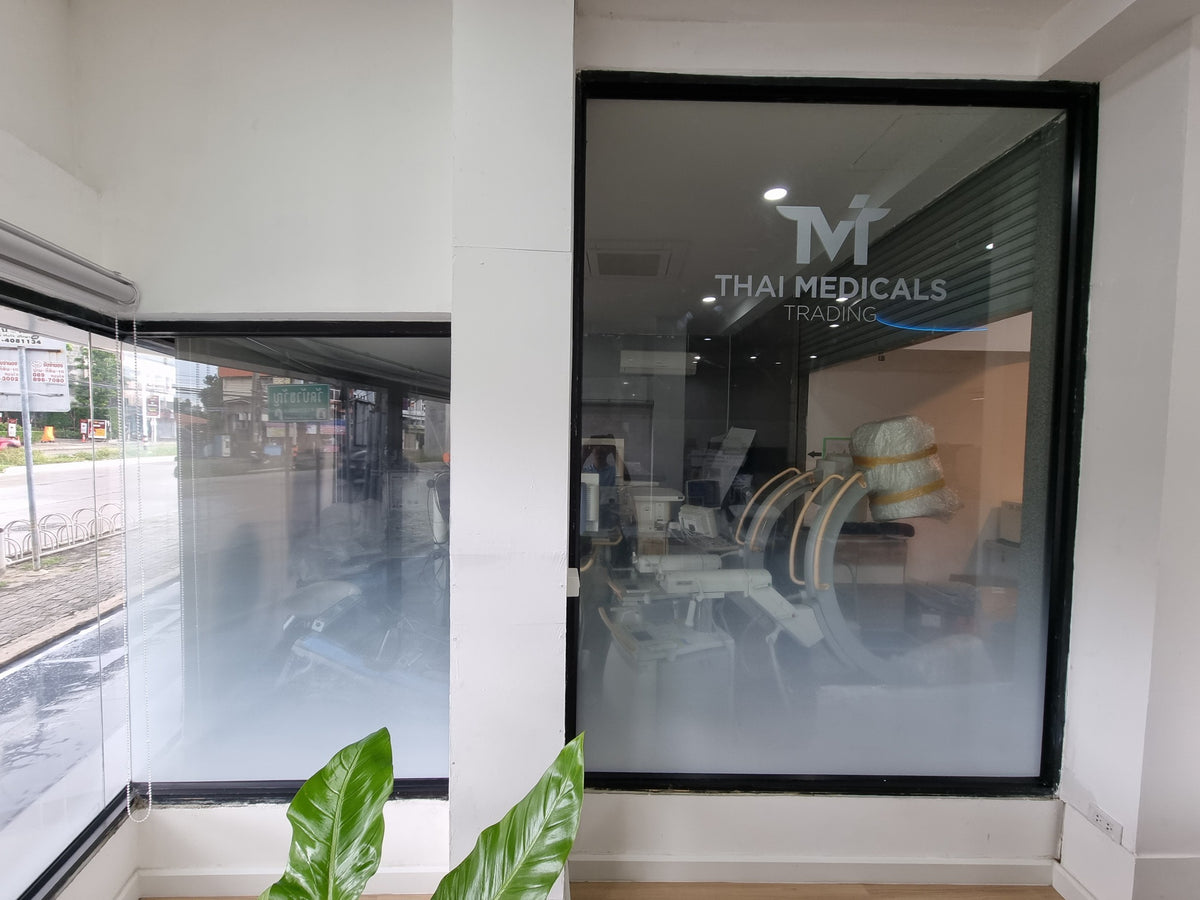 สติ๊กเกอร์ฝ้าติดห้องทำงานบังสายตา ไล่ gradient สีขาวไล่เฉด ทึบ ไปใส