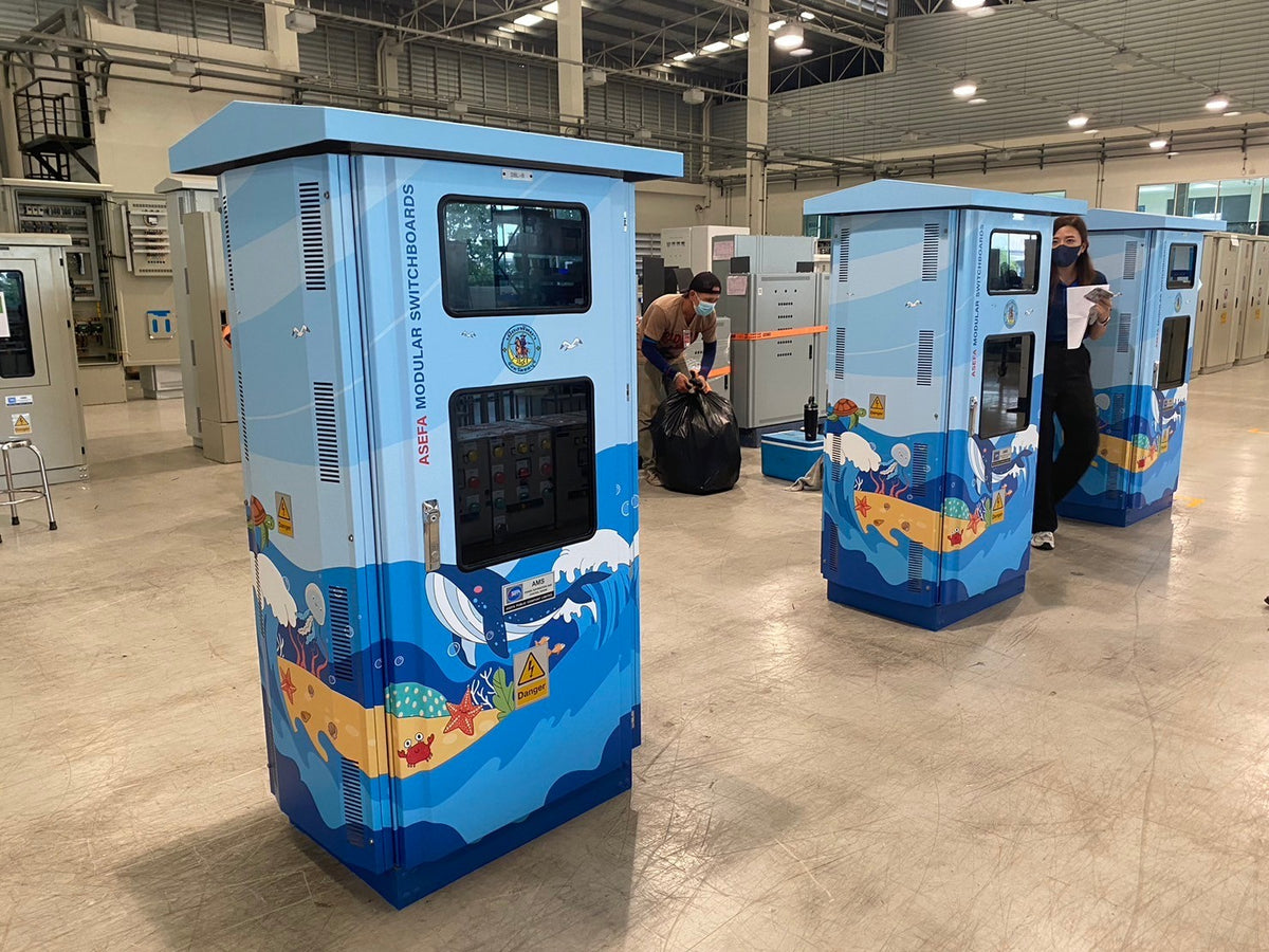 สติ๊กเกอร์ติดเฟอร์นิเจอร์ Sticker Wrap ตู้อุปกรณ์ - Octopus Media Solutions