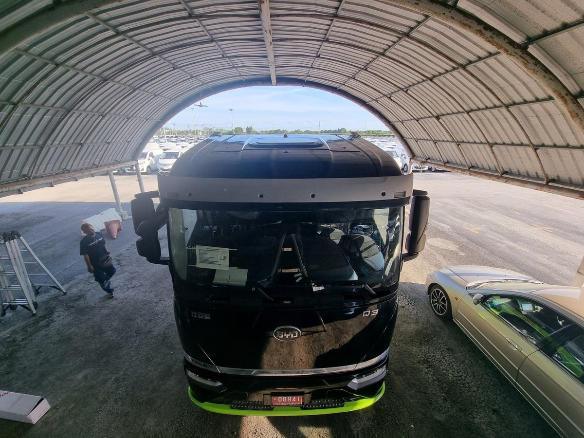 สติ๊กเกอร์รถหัวลาก พิมพ์คมชัด วัสดุทนทาน เหมาะสำหรับงานโฆษณา โปรโมชัน และตกแต่งรถบรรทุก