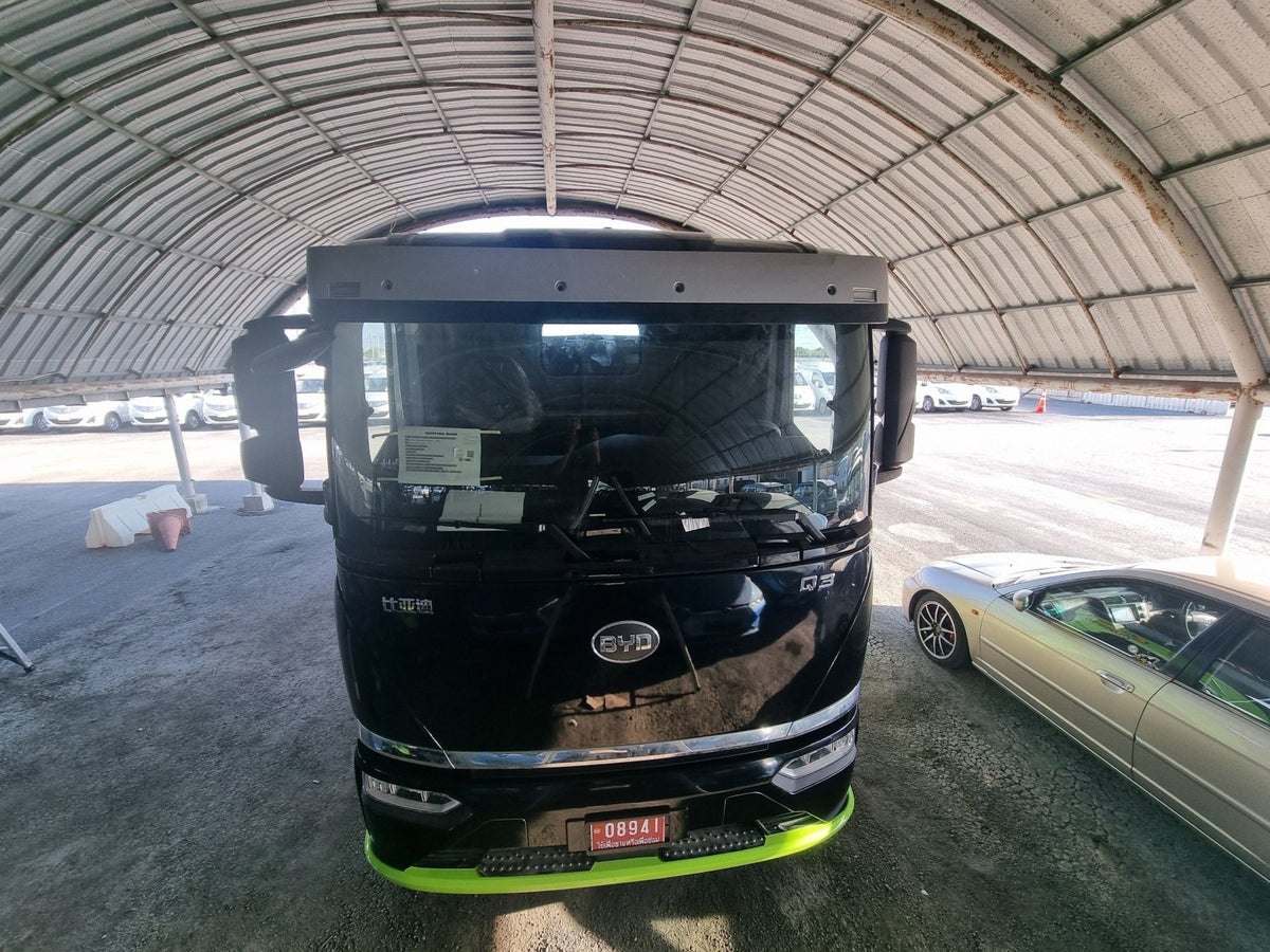 สติ๊กเกอร์รถหัวลาก พิมพ์คมชัด วัสดุทนทาน เหมาะสำหรับงานโฆษณา โปรโมชัน และตกแต่งรถบรรทุก