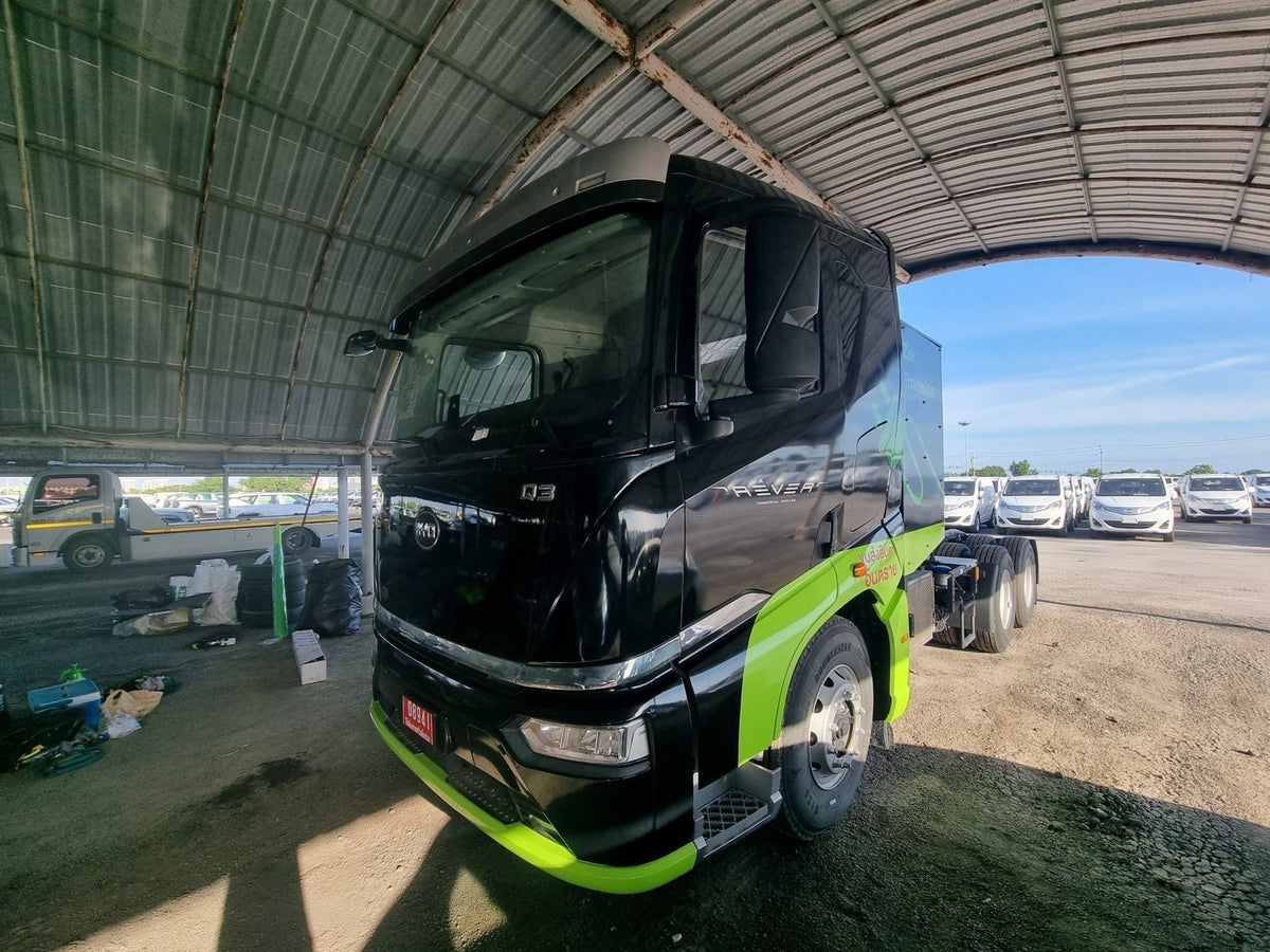 สติ๊กเกอร์รถหัวลาก พิมพ์คมชัด วัสดุทนทาน เหมาะสำหรับงานโฆษณา โปรโมชัน และตกแต่งรถบรรทุก