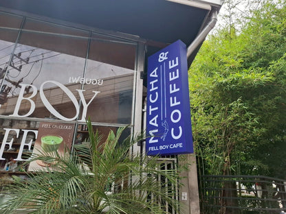 กล่องไฟอะคริลิค ไฟออกรอบป้าย ติดยื่นจากผนัง สว่างชัดเจน เหมาะสำหรับร้านค้าและป้ายหน้าร้าน