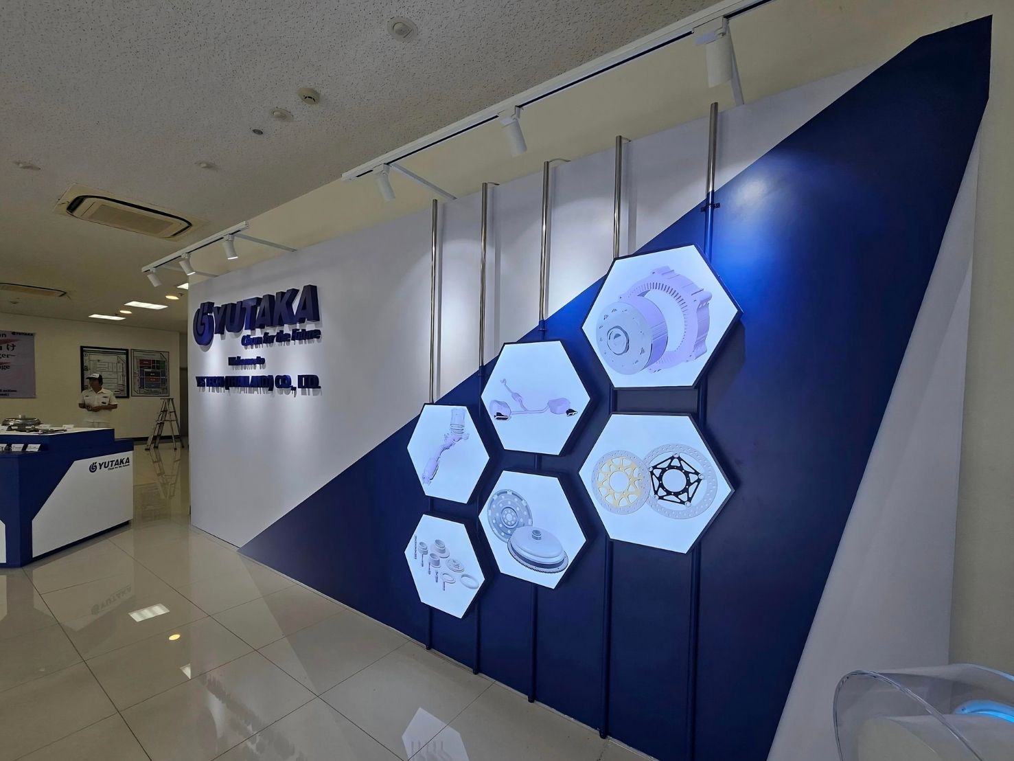 Backdrop ไม้ แบคดรอปโครงไม้ ใช้เป็นฉากเวทีและฉากถ่ายภาพ ดีไซน์แข็งแรง สวยงาม เหมาะสำหรับงานอีเวนต์และงานแต่งงาน