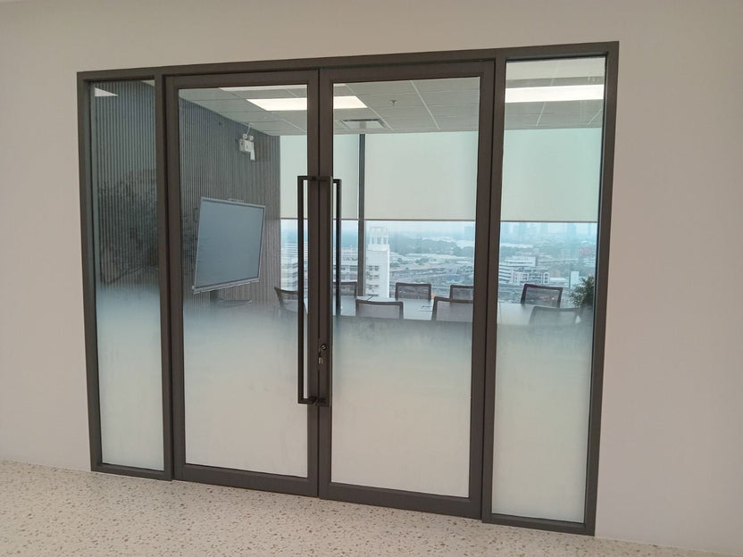 สติ๊กเกอร์ไล่เฉด Gradient Grain Pattern พิมพ์คมชัด เหมาะสำหรับตกแต่งผนัง กระจก และงานดีไซน์