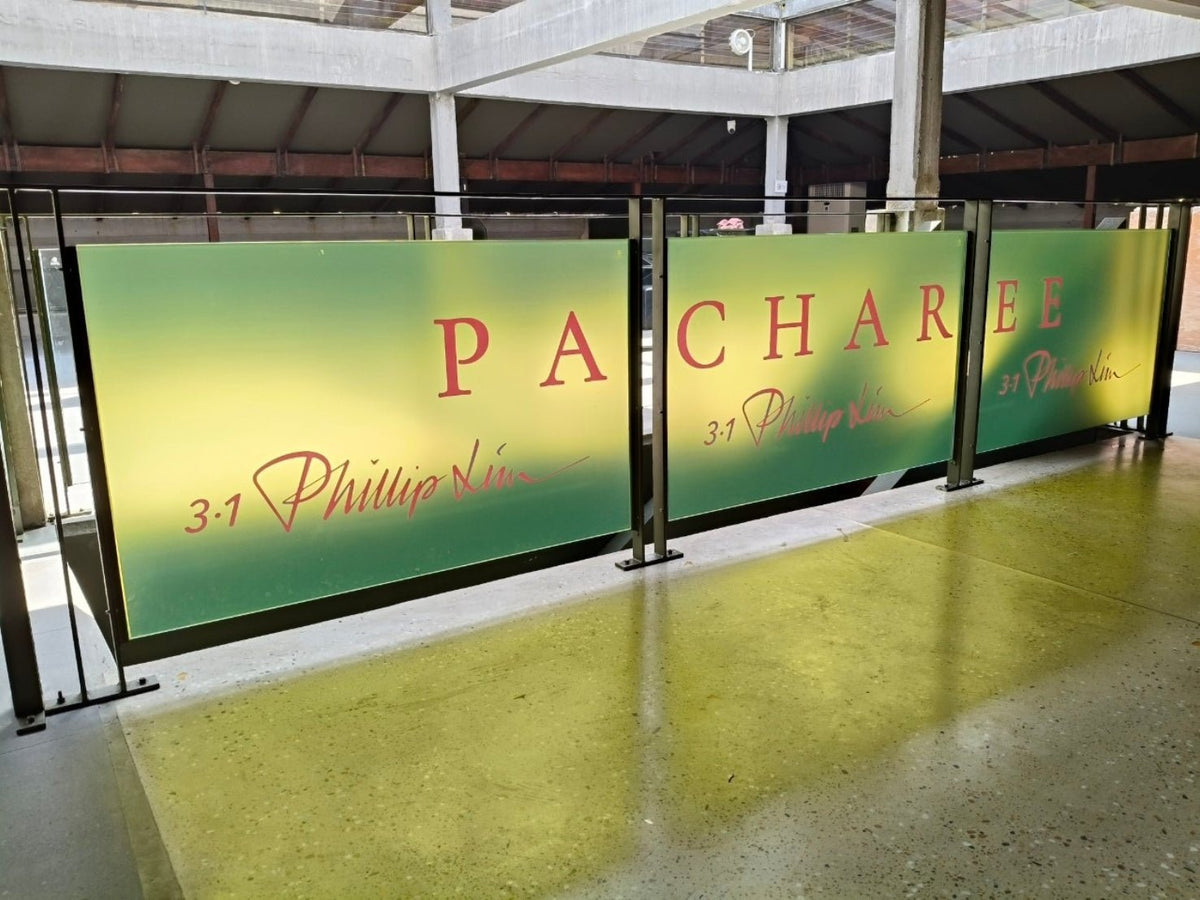 สติ๊กเกอร์ฝ้าฟู่ซุ่น กันแสง ลวดลายสวยงาม เหมาะสำหรับออฟฟิศ ร้านอาหาร และงานตกแต่งกระจก