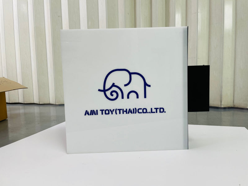 กล่องไฟอะคริลิค ไฟออกรอบป้าย ติดยื่นจากผนัง สว่างชัดเจน เหมาะสำหรับร้านค้าและป้ายหน้าร้าน