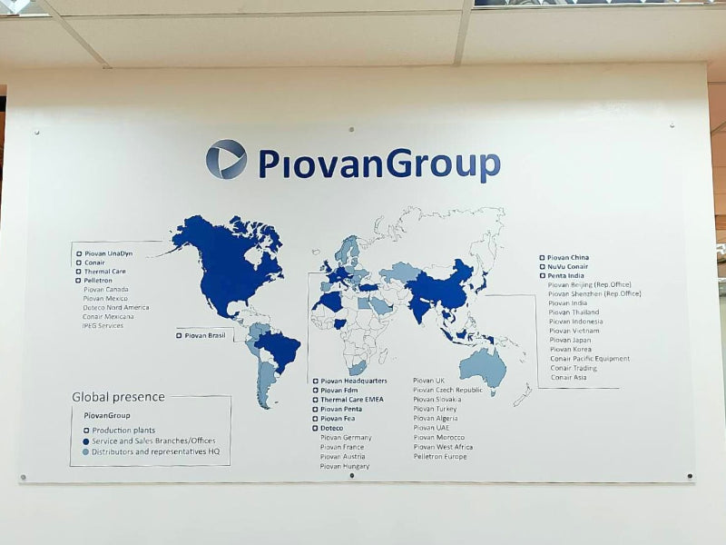 ป้ายแผนที่โลก World Map Board พิมพ์คมชัด รายละเอียดครบ ใช้สำหรับการศึกษา ตกแต่งสำนักงาน โรงเรียน และงานแสดงข้อมูล