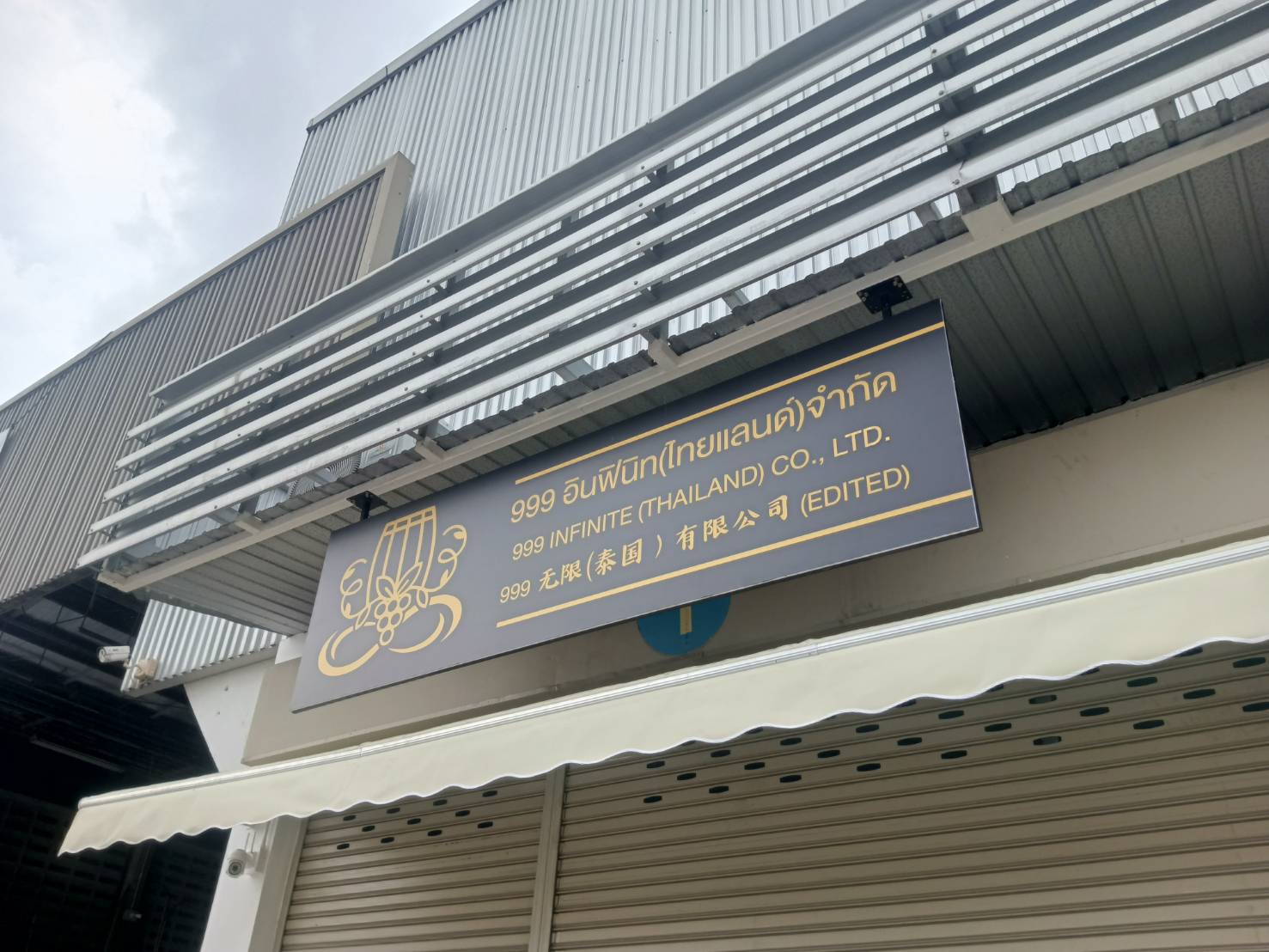 ป้ายเพดาน แขวนจากเพดาน น้ำหนักเบา พิมพ์คมชัด เหมาะสำหรับห้างสรรพสินค้า ร้านค้า และงานอีเวนต์