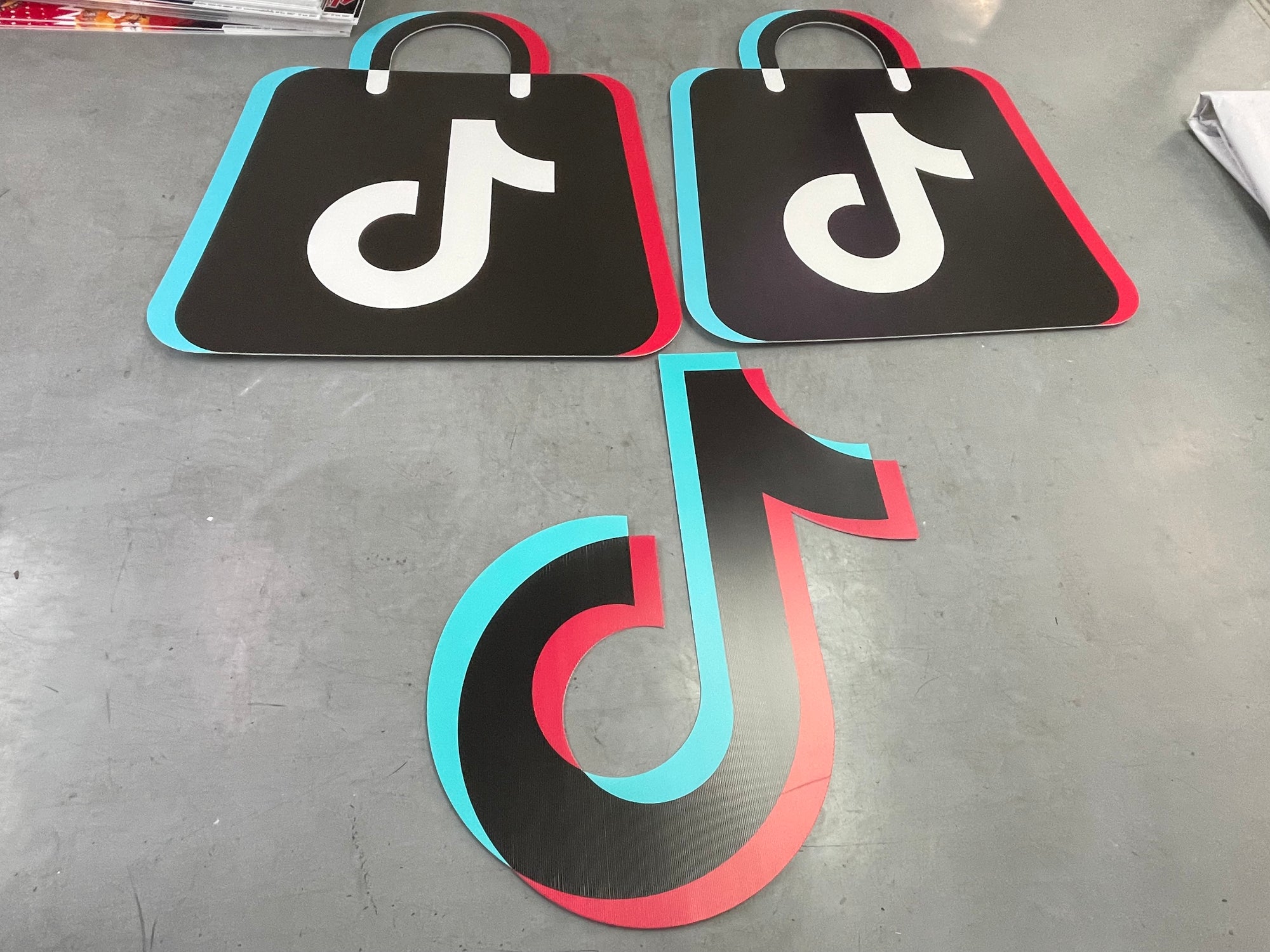 ป้ายฟิวเจอร์บอร์ด Future Board พีพีบอร์ด ราคาถูก พิมพ์คมชัด น้ำหนักเบา เหมาะสำหรับป้ายงานอีเวนต์ โปรโมชัน และโฆษณา