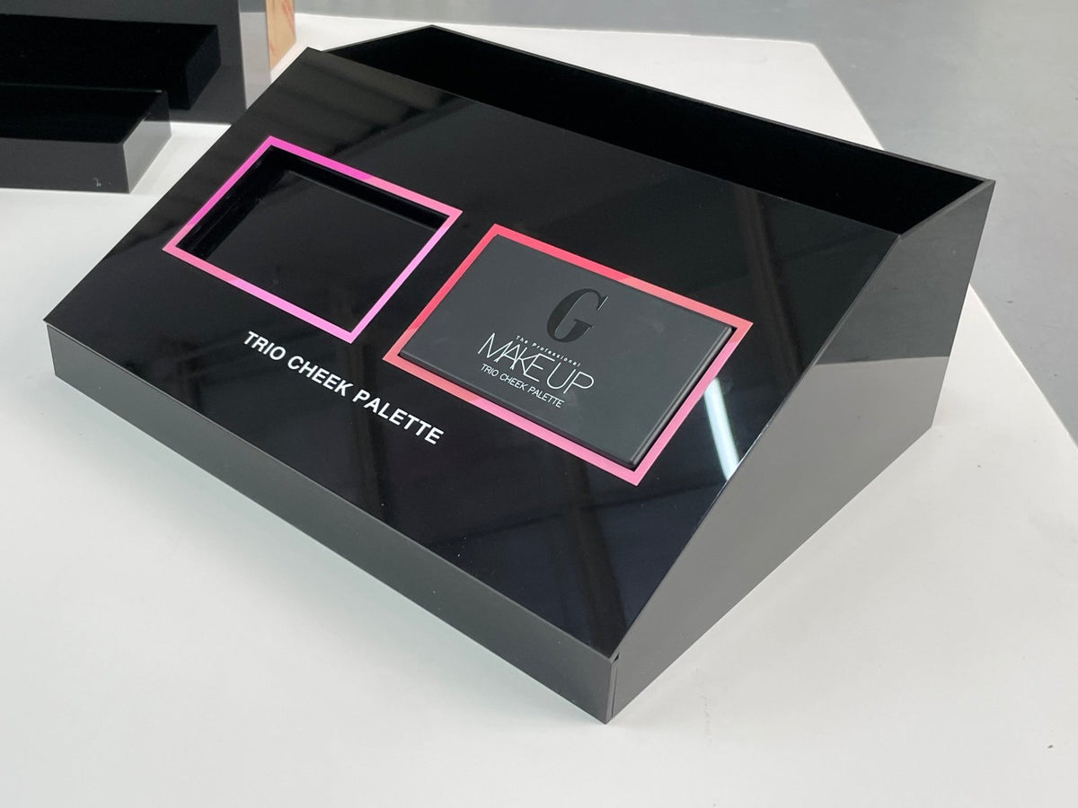 Shelf Display แท่นวางสินค้า แท่นวางเครื่องสำอาง ดีไซน์สวย เหมาะสำหรับโชว์สินค้าในร้านและงานโปรโมชัน