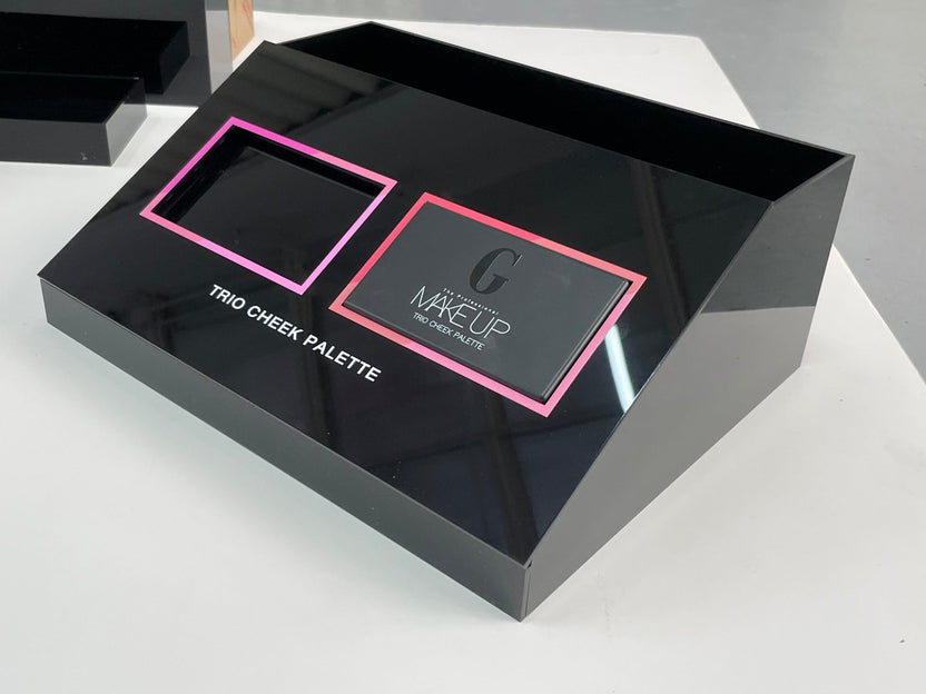 Shelf Display แท่นวางสินค้า แท่นวางเครื่องสำอาง ดีไซน์สวย เหมาะสำหรับโชว์สินค้าในร้านและงานโปรโมชัน